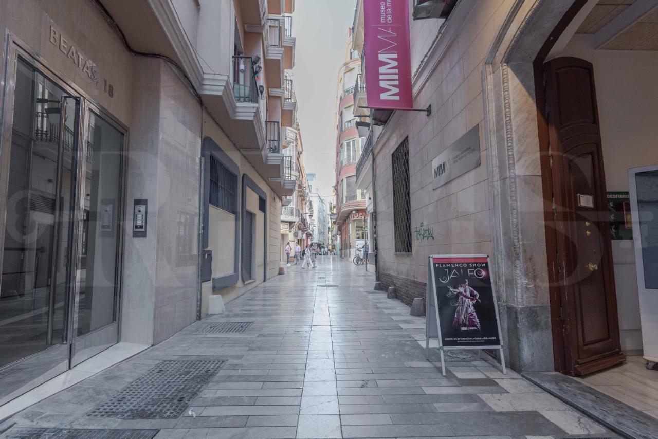 Cosy Flat With Private Balcony - Historic Center By Rems Leilighet Málaga Eksteriør bilde